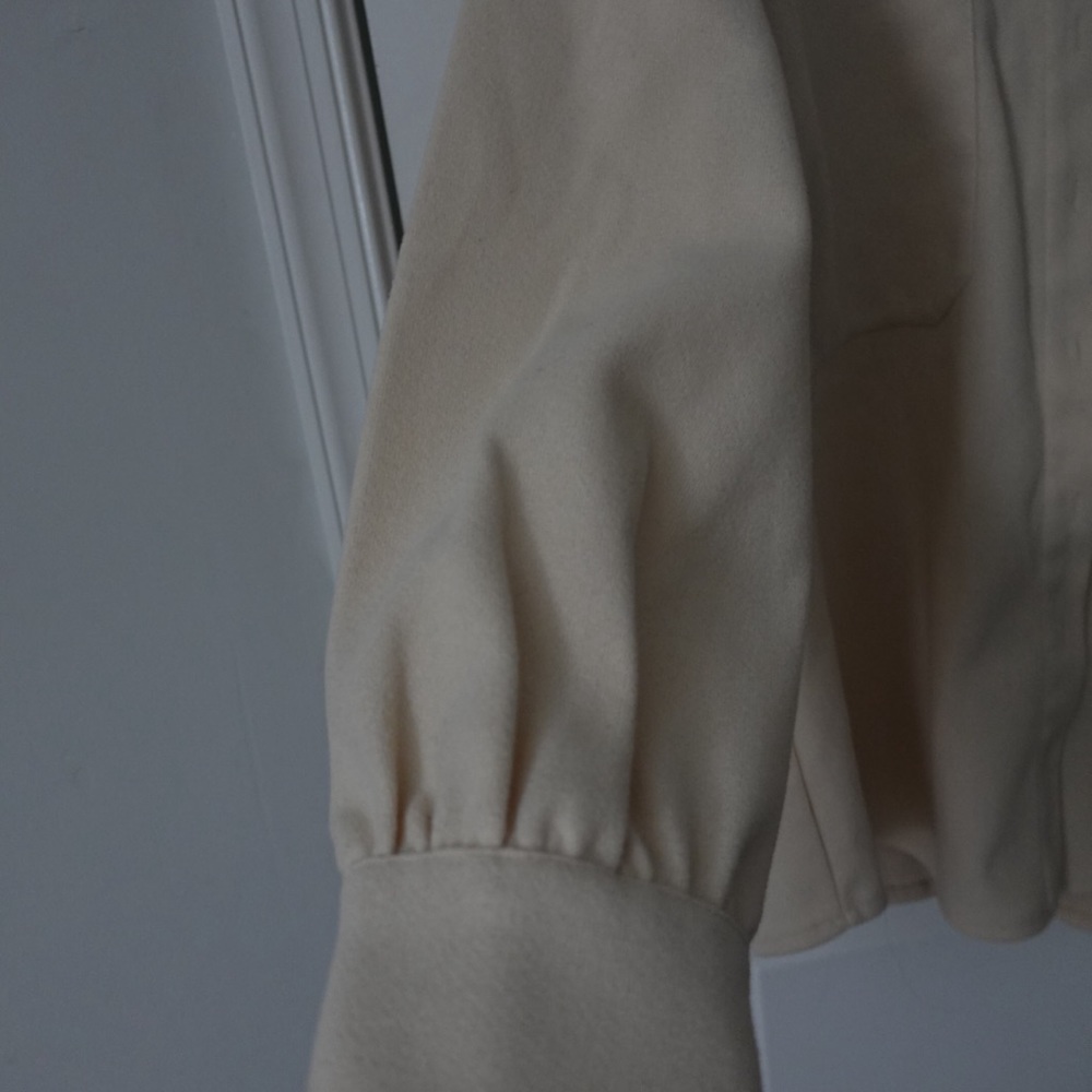 Missguided Beige Shacket - Picture 4 of 7